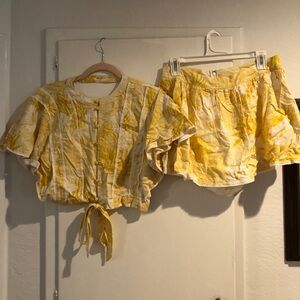 Skylar+ Madison- Yellow Floral Tie-Front Kids Top and Shorts Set. NWOT